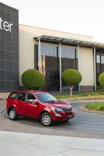 Mahindra XUV500 2015 года